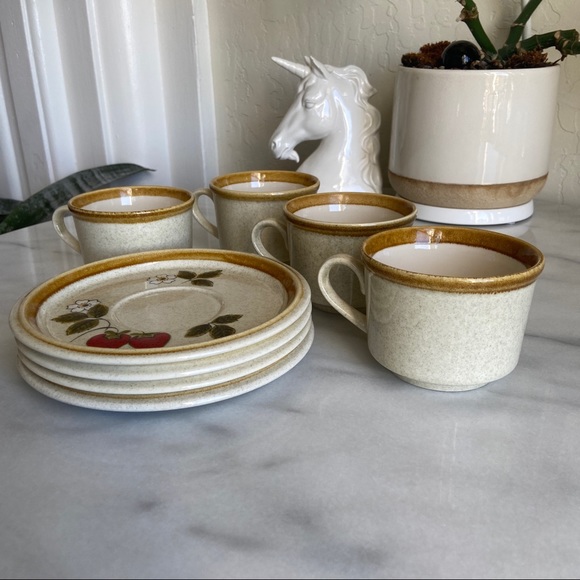 VINTAGE • 60s Mikasa Teacup and Saucer 4 Set Cottagecore Stone Manor Strawberry - Picture 2 of 10